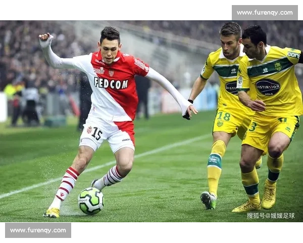 足球赛事手机版全新升级体验实时比分数据与精彩赛事一手掌握助赢球迷互动新玩法 - 副本